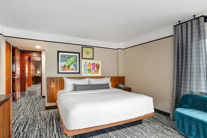 Room 56 of 141