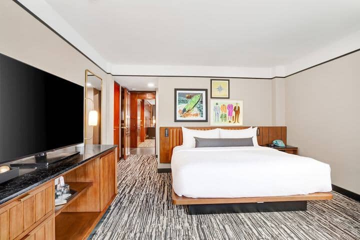 Room 53 of 141