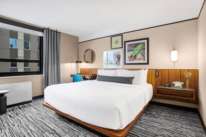 Room 43 of 141