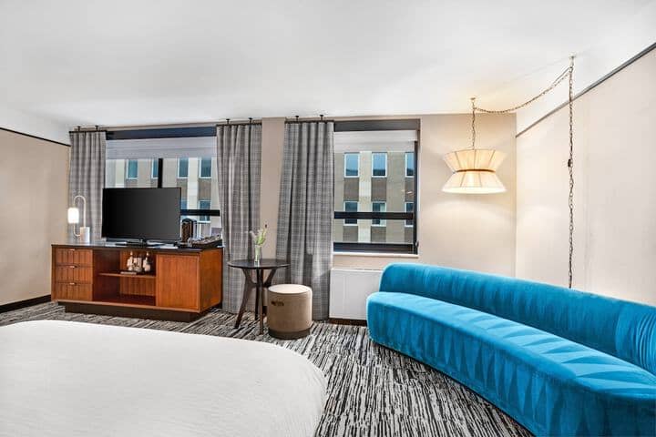 Room 15 of 141