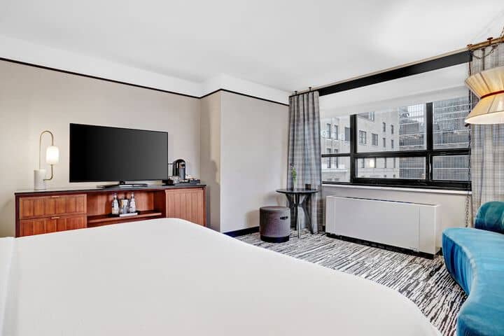 Room 14 of 141