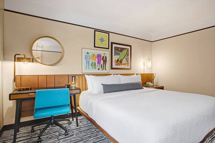 Room 29 of 141