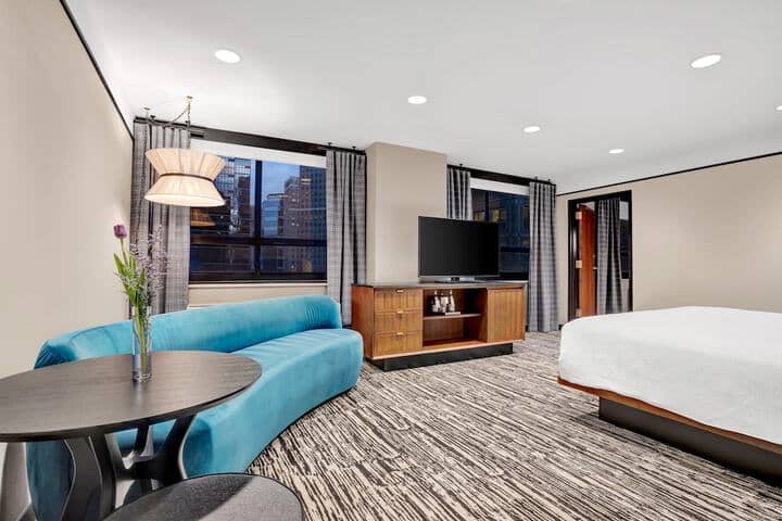Room 37 of 141