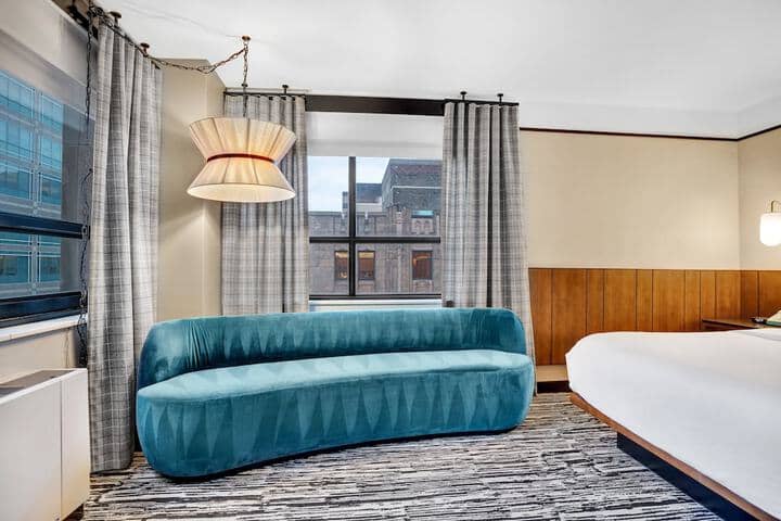 Room 70 of 141