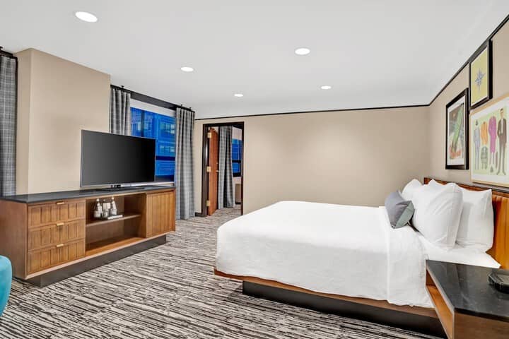 Room 45 of 141